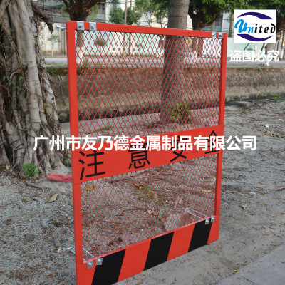 产品烤漆施工电梯井口门厂家直销，价格优惠，保险代理服务全面保障